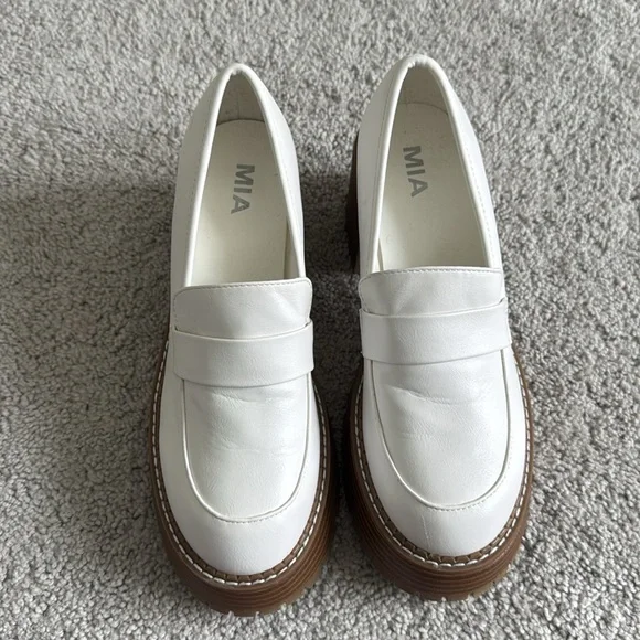Mia Delilah Lug Sole Platform Loafers, White Leather - Size 8.5 - Picture 3 of 8